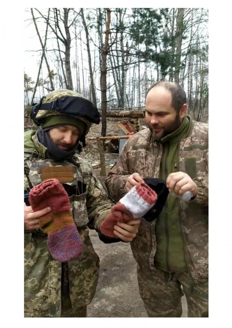 Звіт про волонтерський захід  -   " Сухі супи для бійців   ЗСУ " та особливі подарунки .